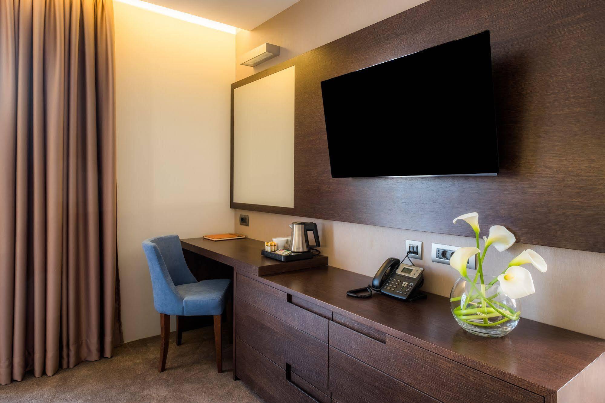 Viko Boutique Apart Hotel Sofia Luaran gambar